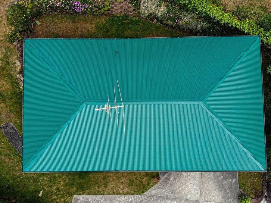 Chalked green sheeting, from directly above after coating