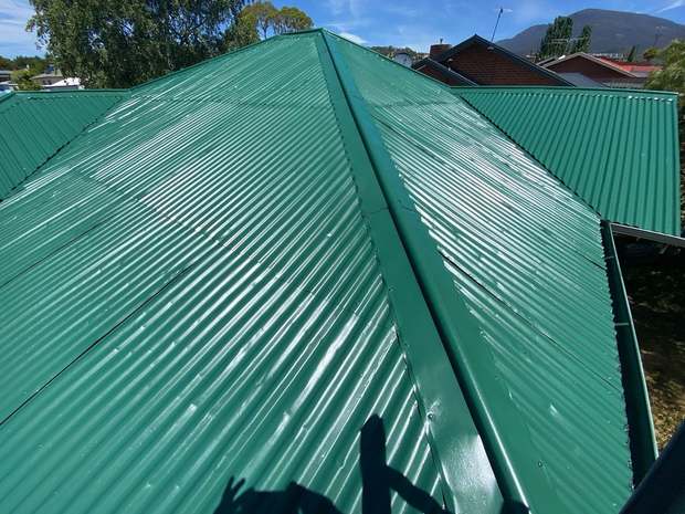 Flaking green iron, back to full gloss after coating